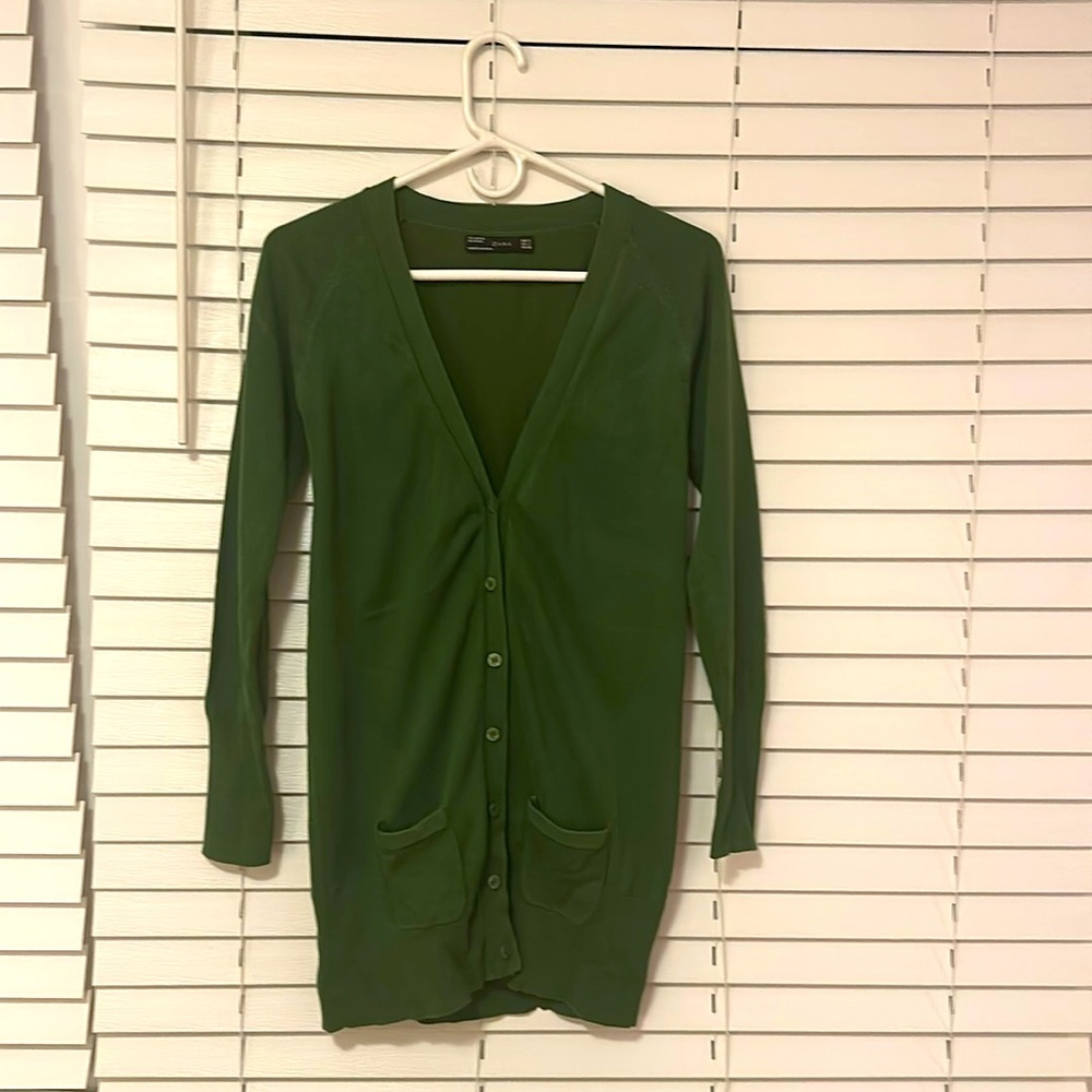 Women’s Size S Long Button-Down Sweater with Pockets (GREEN)